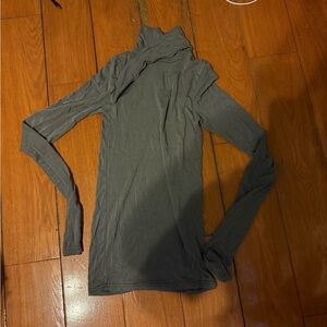 Stylenanda Light green Turtleneck Long Sleeve Top size xs